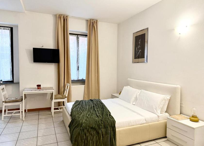 Lombardy Saronno Deluxe Studio