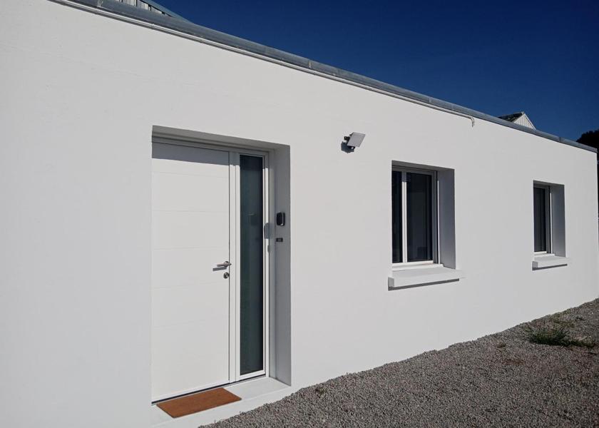 Brittany Arzon Exterior view