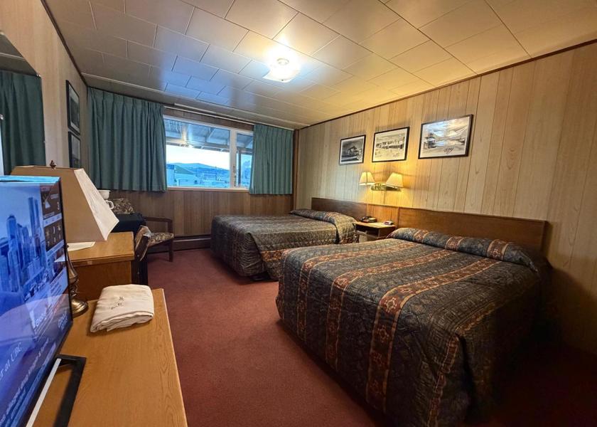 Yukon Whitehorse Large Double Room
