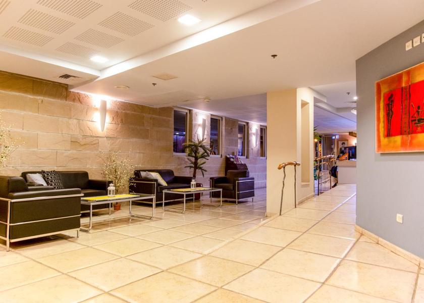 Shared lounge/TV area