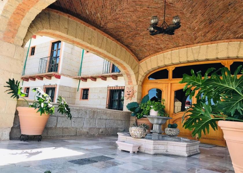Guanajuato San José Iturbide Entrance