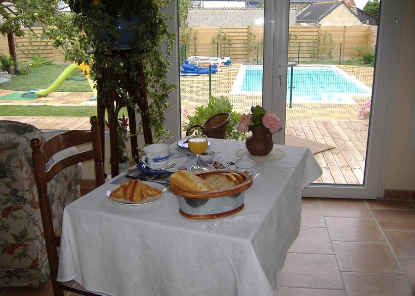 Brittany Saint-Benoit-des-Ondes Food and beverages