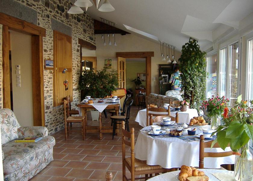 Brittany Saint-Benoit-des-Ondes Facilities