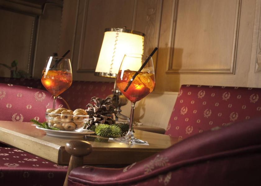 Shared lounge/TV area