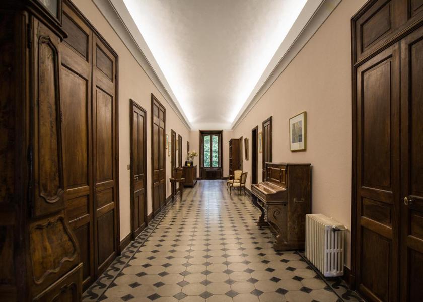 Auvergne-Rhône-Alpes Grospierres Lobby