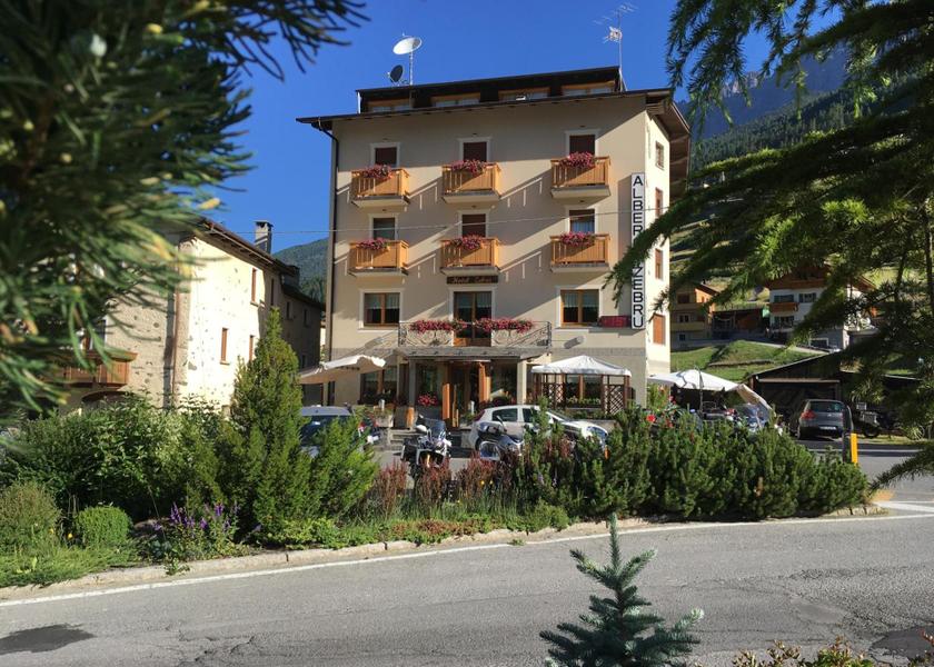 Lombardy Valfurva Exterior view