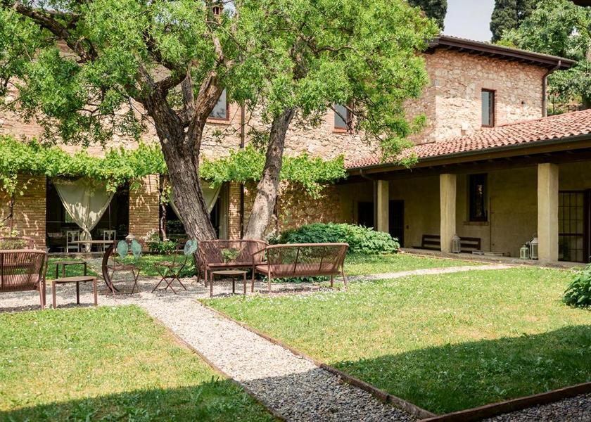 Lombardy Cologne Exterior view