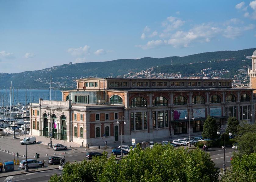 Friuli Venezia Giulia Trieste Surrounding environment