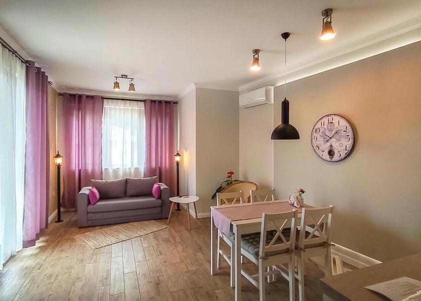 Shared lounge/TV area