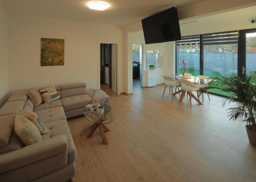 Osijek-Baranja Bilje Shared lounge/TV area