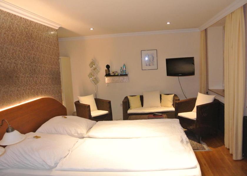 Bavaria Dinkelsbuehl Triple Room
