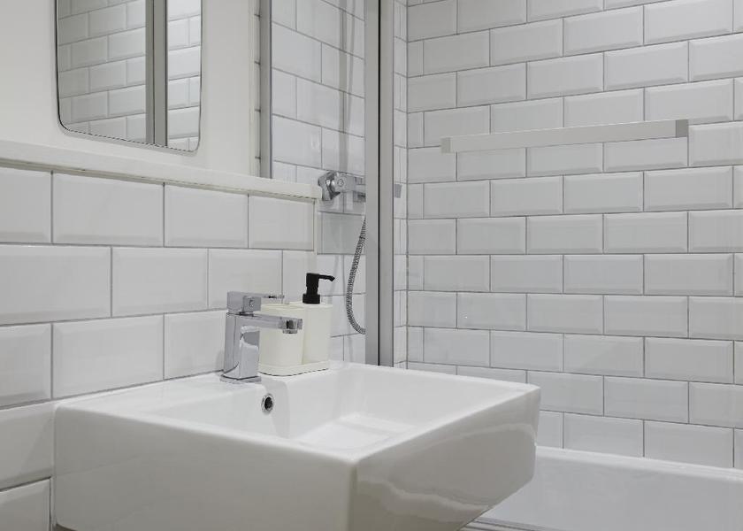 England Holmfirth Modern-Apartment-Ensuite with Bath-Woodland view-Perfect Family Break