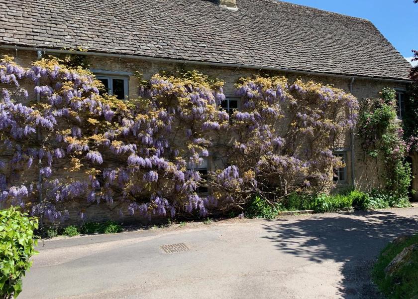 England Burford Facilities