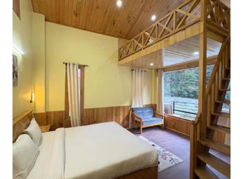 Himachal Pradesh Jibhi Wooden Duplex Room