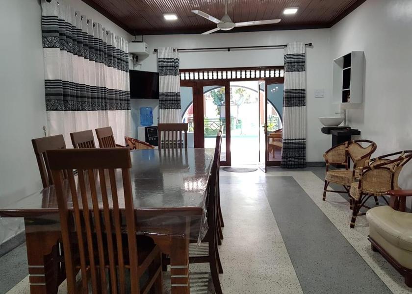 Shared lounge/TV area