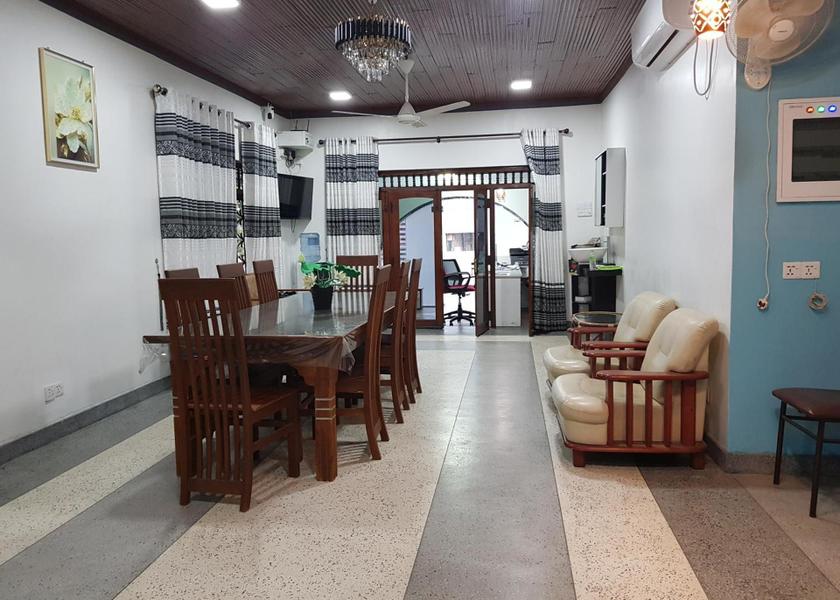 Shared lounge/TV area