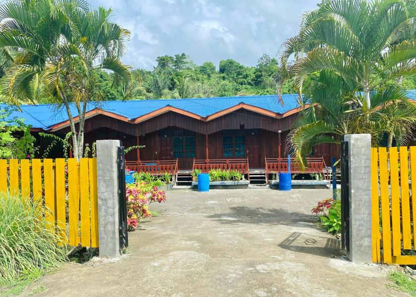 Southwest Papua Waisai Exterior view