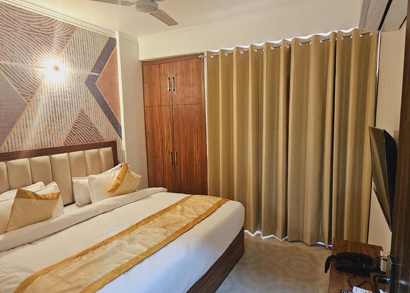 Uttar Pradesh Vrindavan Deluxe Room