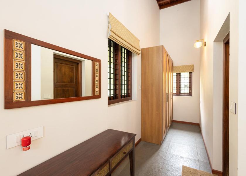 Kerala Kodungallur Hotel Exterior