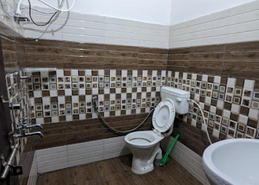 Uttarakhand Munsyari Bathroom