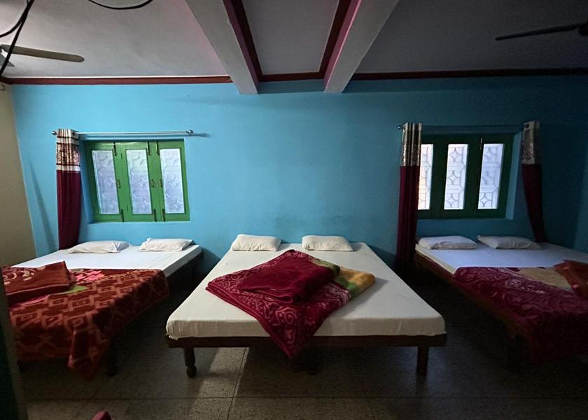 Uttarakhand Joshimath Dormitory Room - Mixed