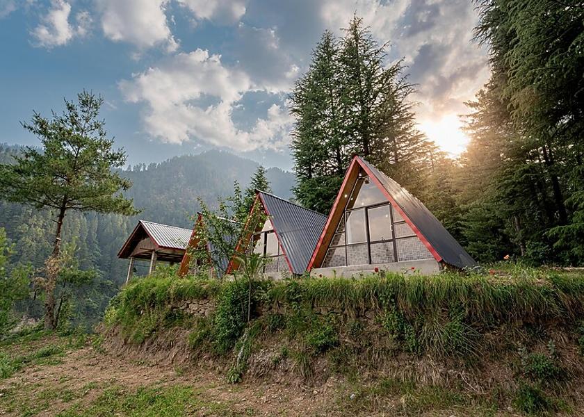Himachal Pradesh Jibhi Public Areas