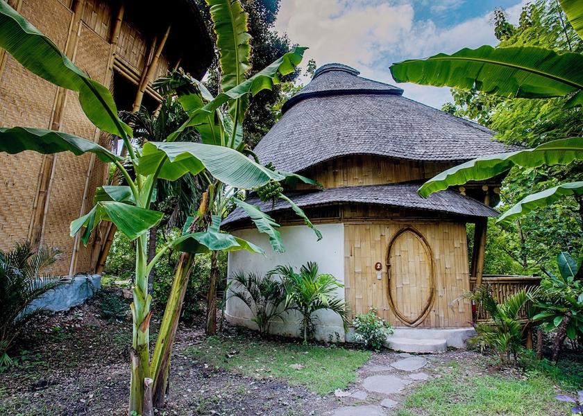 Bali Ceningan Island Garden view