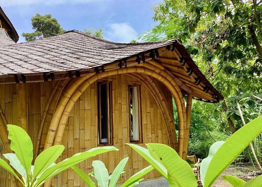 Bali Ceningan Island Exterior