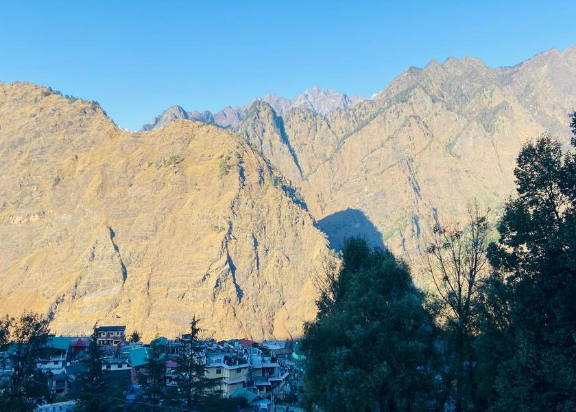 Uttarakhand Joshimath Amenity (Guest room)