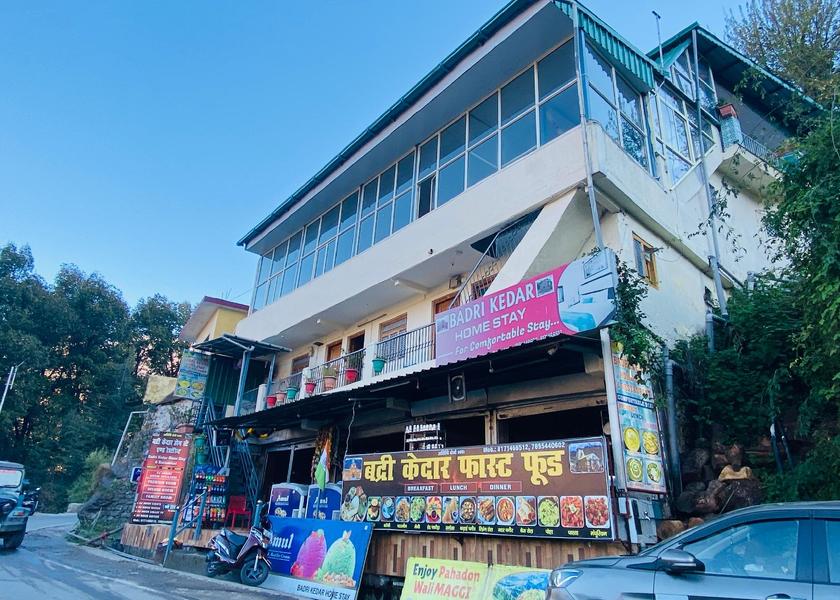 Uttarakhand Joshimath Amenity (Guest room)