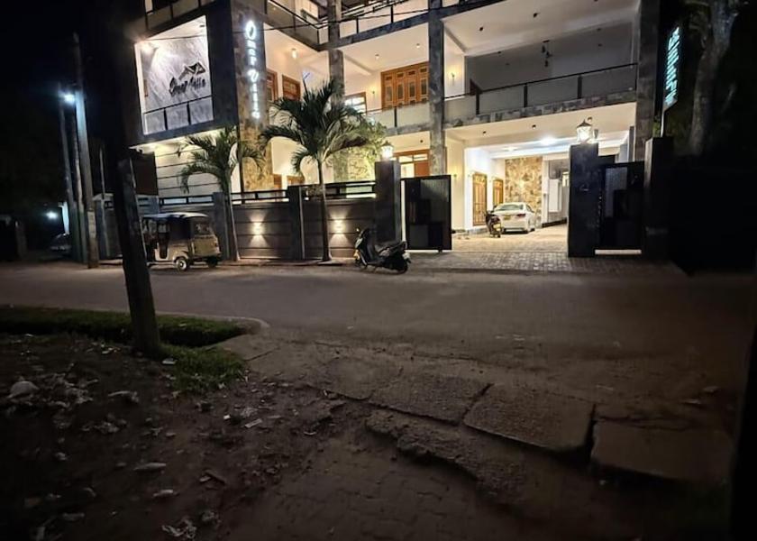 Western Province Negombo Room
