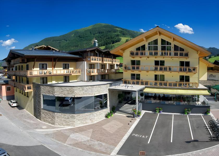 Salzburg State Saalbach-Hinterglemm Exterior view
