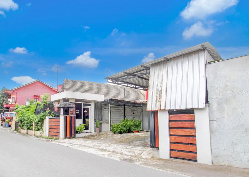 Special Region of Yogyakarta Banguntapan Exterior view