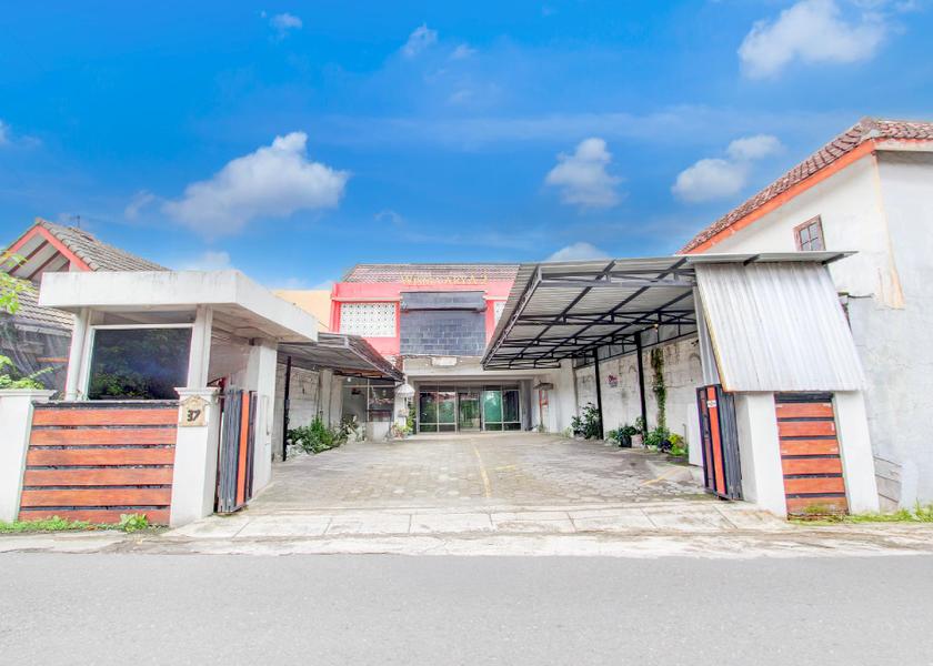 Special Region of Yogyakarta Banguntapan Exterior view