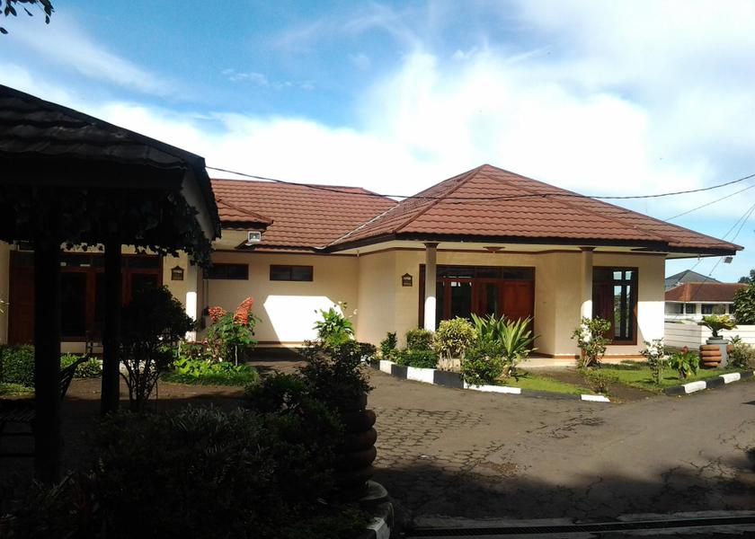 West Java Cisarua Hotel Exterior
