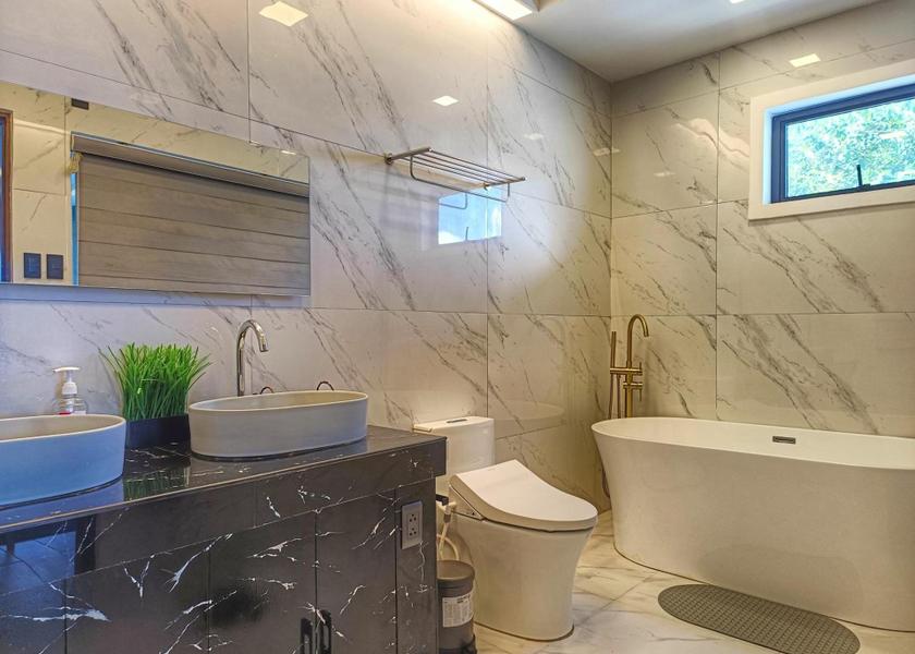 Central Luzon Subic Suite with Sea View