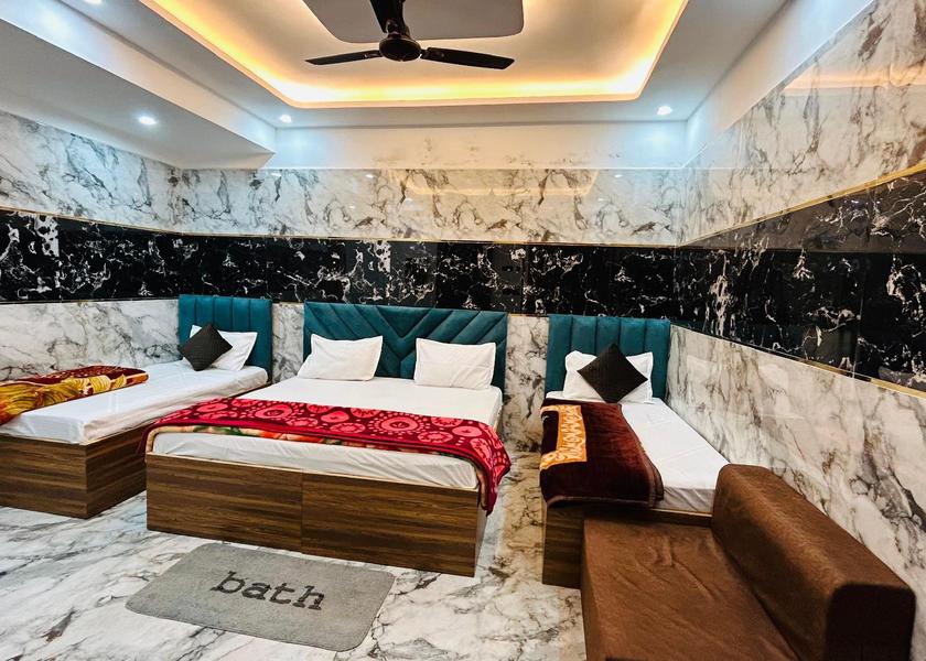 Uttar Pradesh Ayodhya Suite - 4 Adults, City view