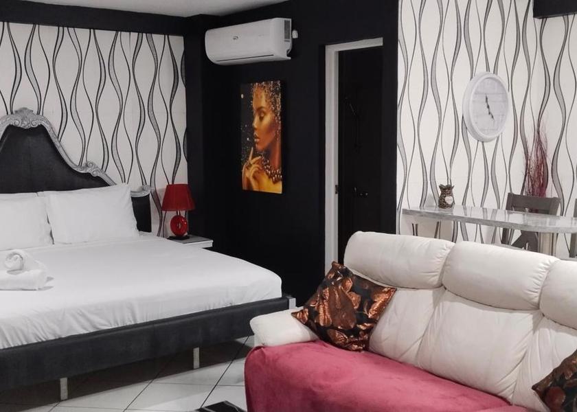 Central Luzon Angeles City Deluxe King Studio