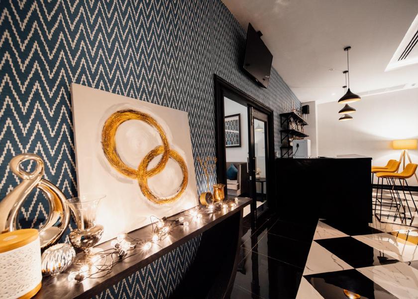 Bar/lounge
