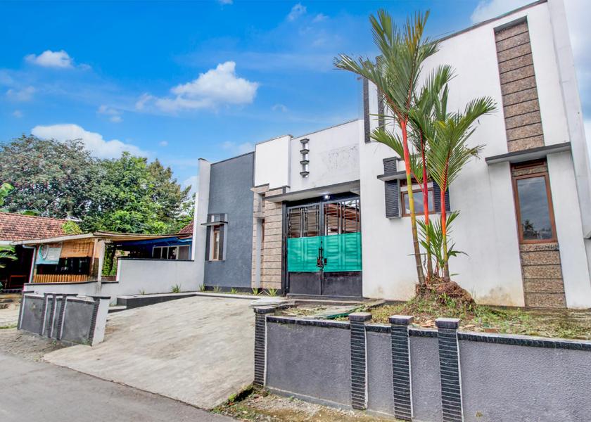 Central Java Purwokerto Exterior view