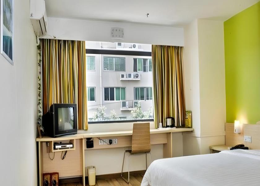 Zhejiang Jinhua Business Queen Room