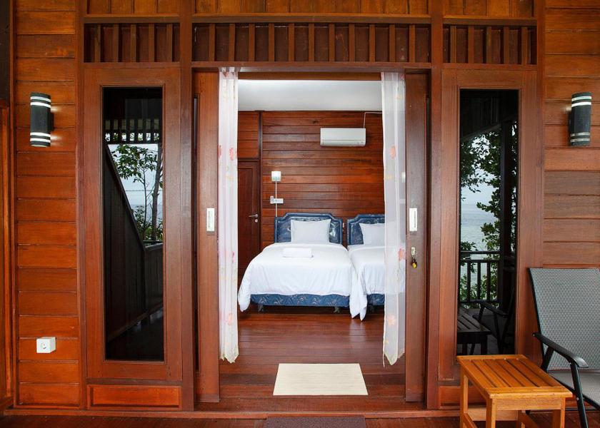East Kalimantan Maratua Island Twin Room with Balcony