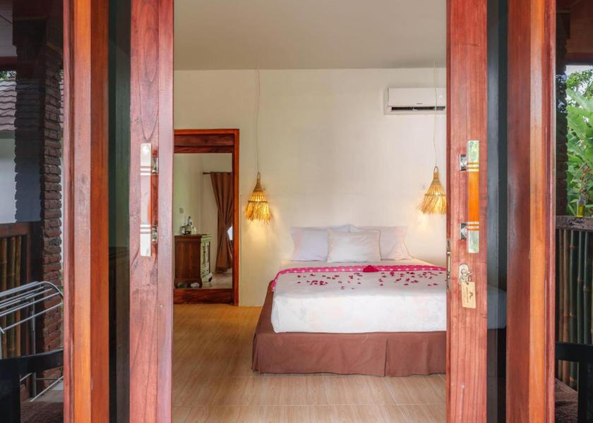 West Nusa Tenggara Bayan Superior Queen Room