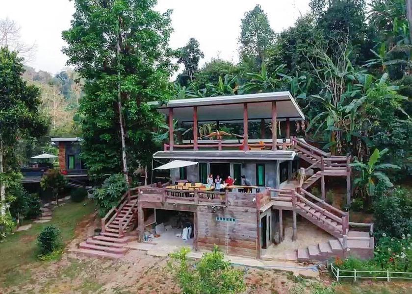 Chiang Mai Province Mae Taeng Exterior view