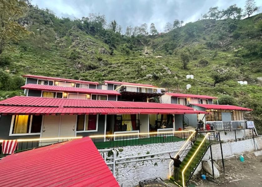 Uttarakhand Kedarnath Hotel Exterior