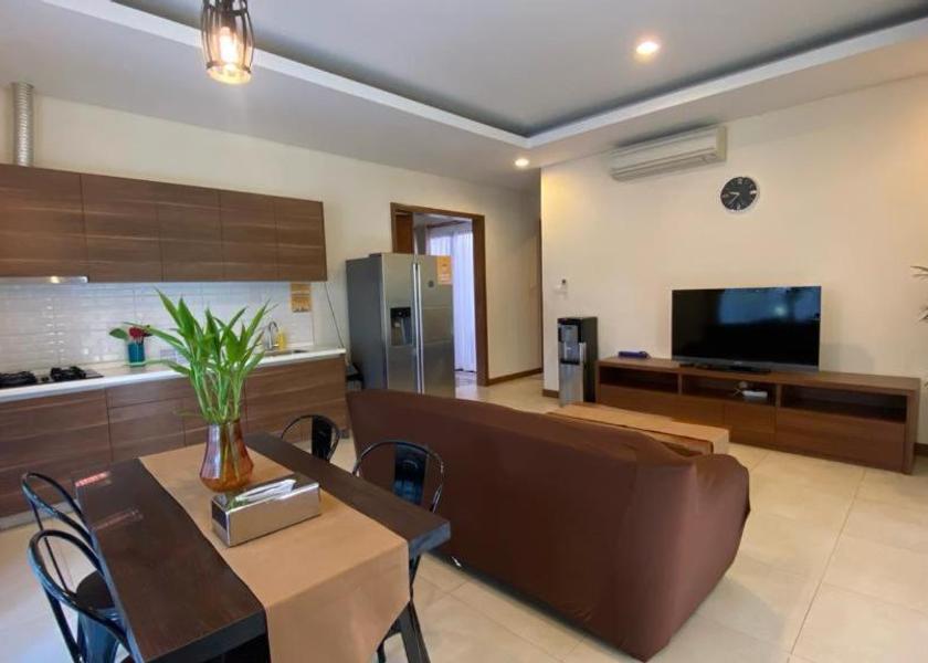 Shared lounge/TV area