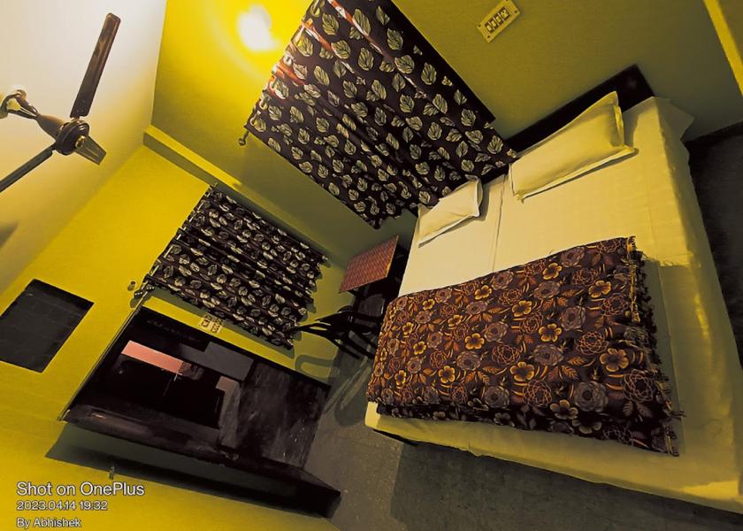 Uttarakhand Kedarnath Deluxe Double Bedroom