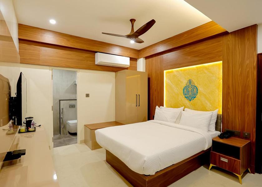Tamil Nadu Trichy Studio - 2 people