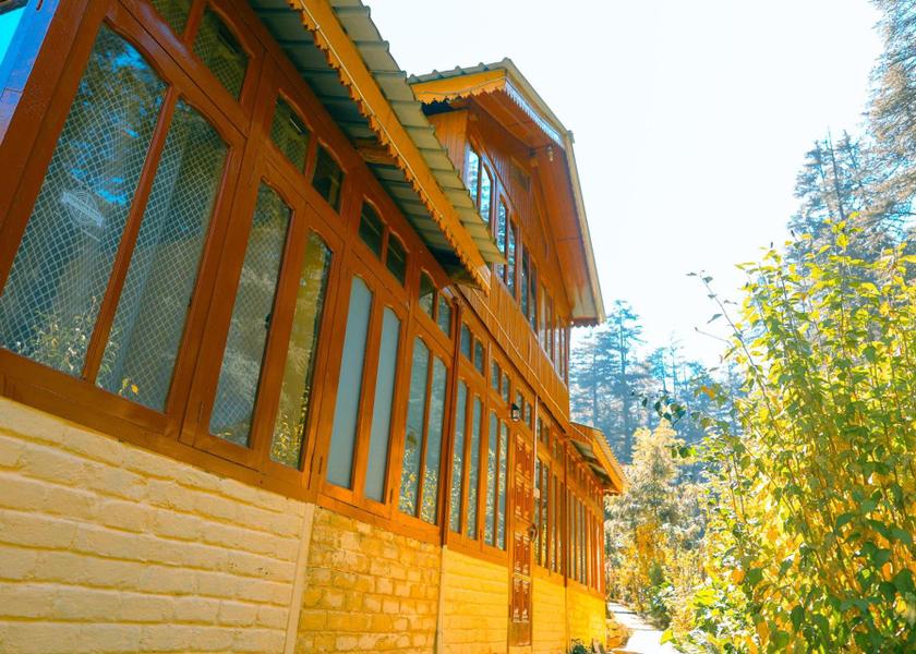 Himachal Pradesh Jibhi Exterior view