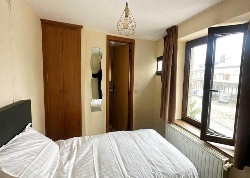 Walloon Region Vresse-sur-Semois SINGLE STANDARD
